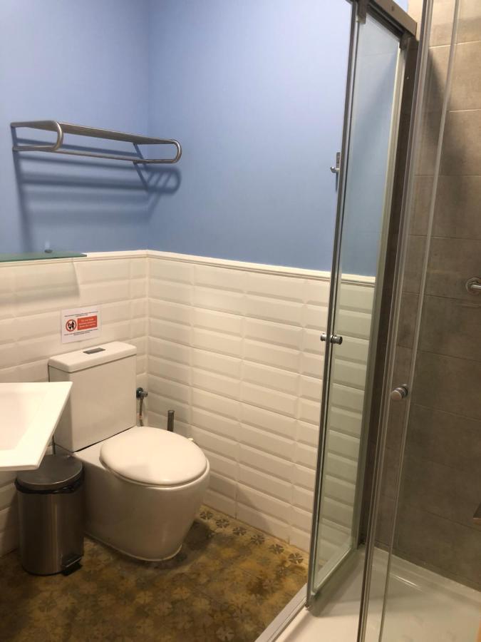 Hostal Medea Barcelona Buitenkant foto