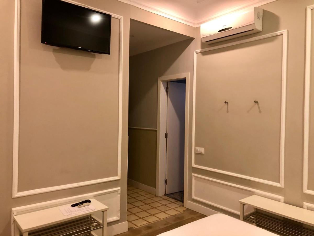 Hostal Medea Barcelona Buitenkant foto